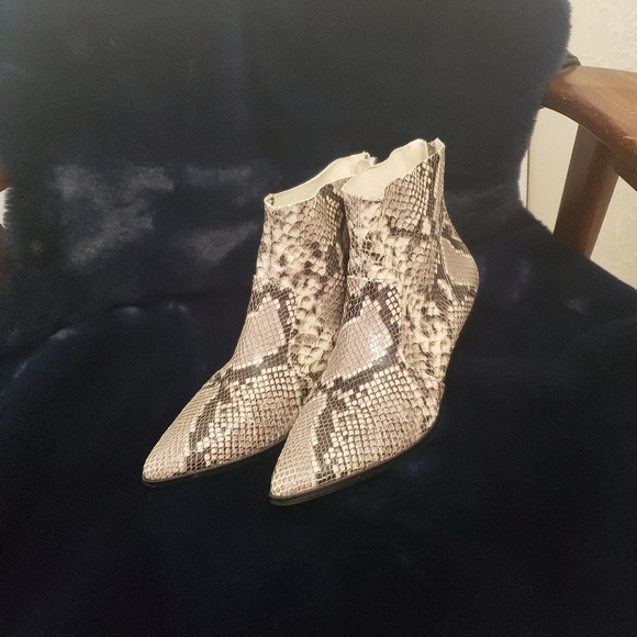 Steve Madden leather python snake print bootie sz 8.5 - Picture 3 of 6